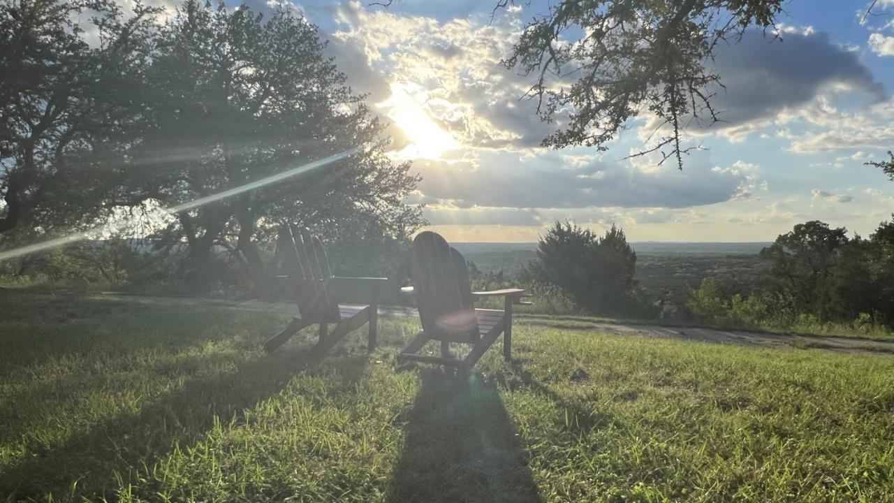 Hill Country Highland'S Bluebonnet Cottage 马布尔福尔斯 外观 照片